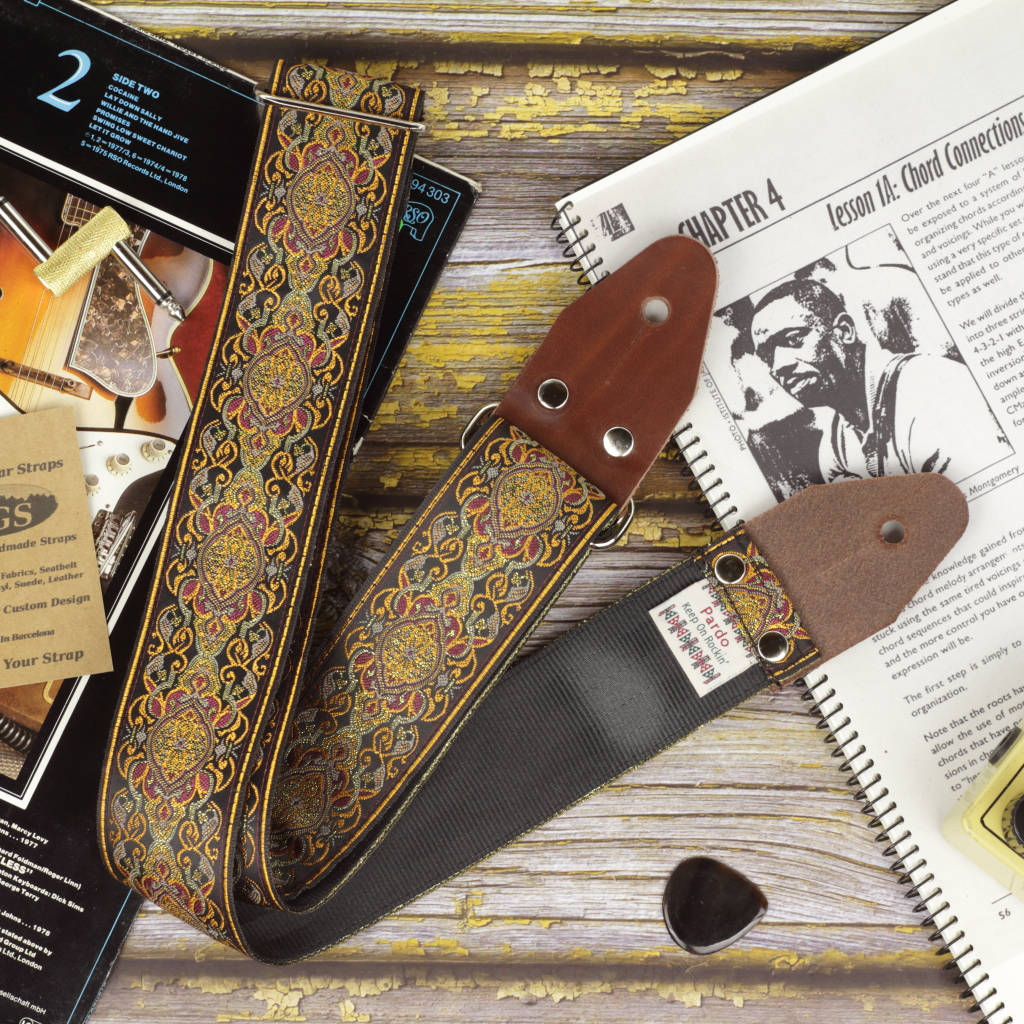Pardo Hippie guitar strap backing seatbelt model Brown Royal