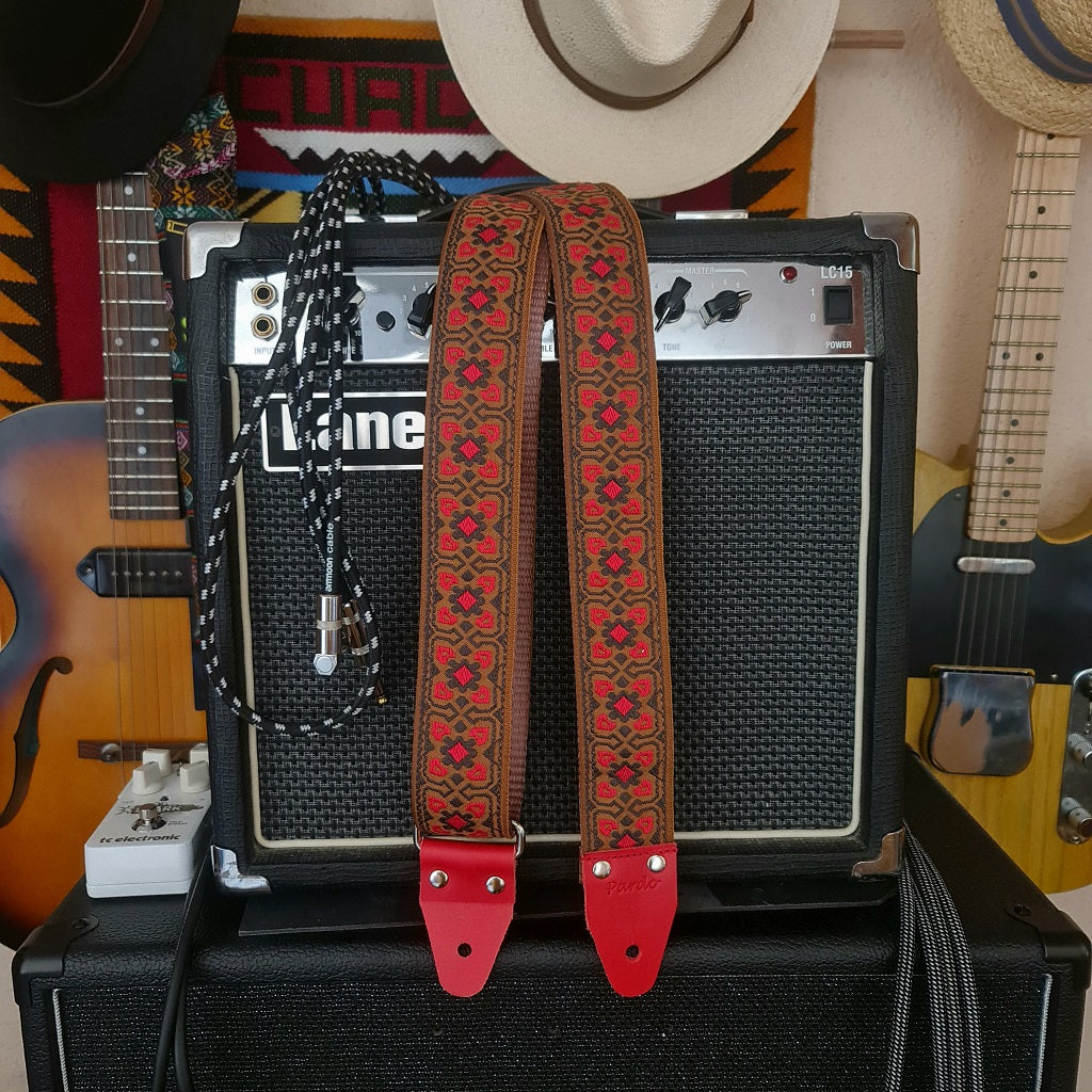 Pardo model Montroig guitar strap hippie