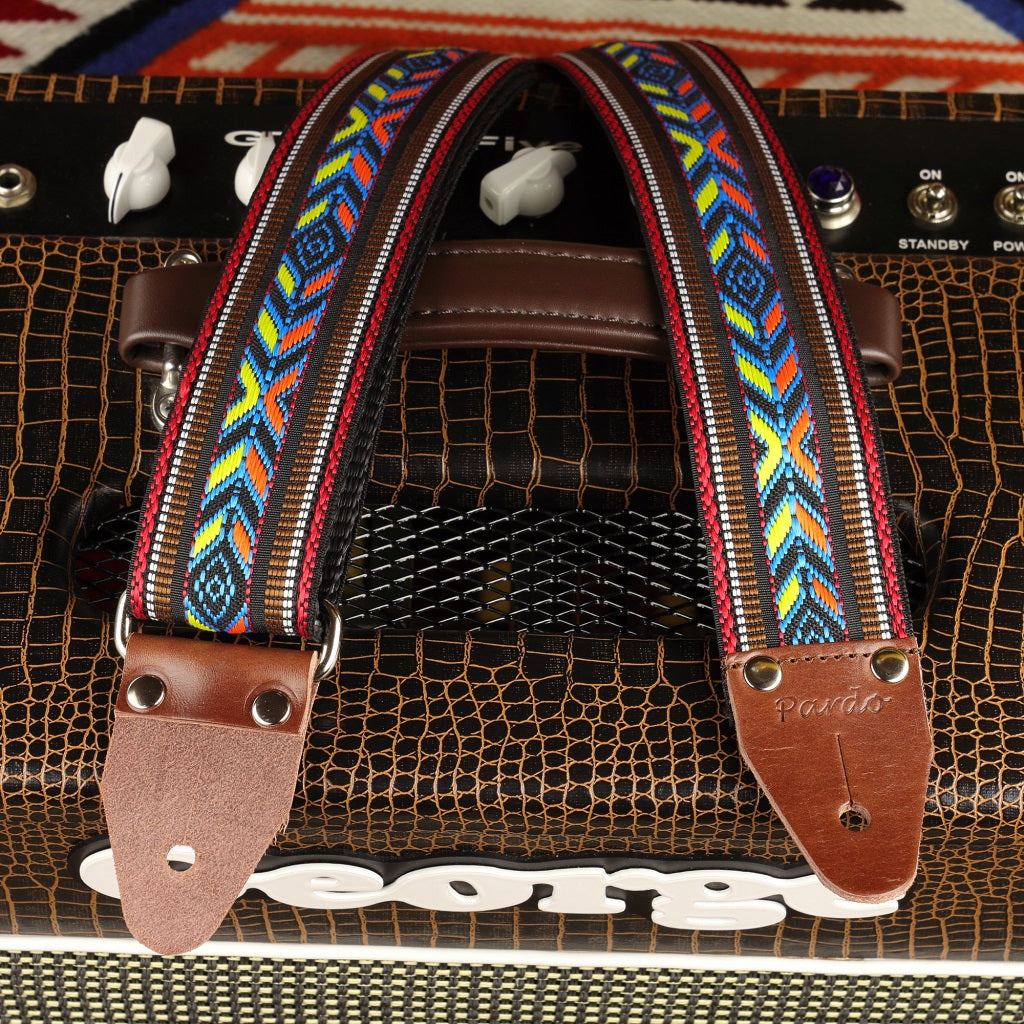 Long Retro style guitar strap odel Cherokee