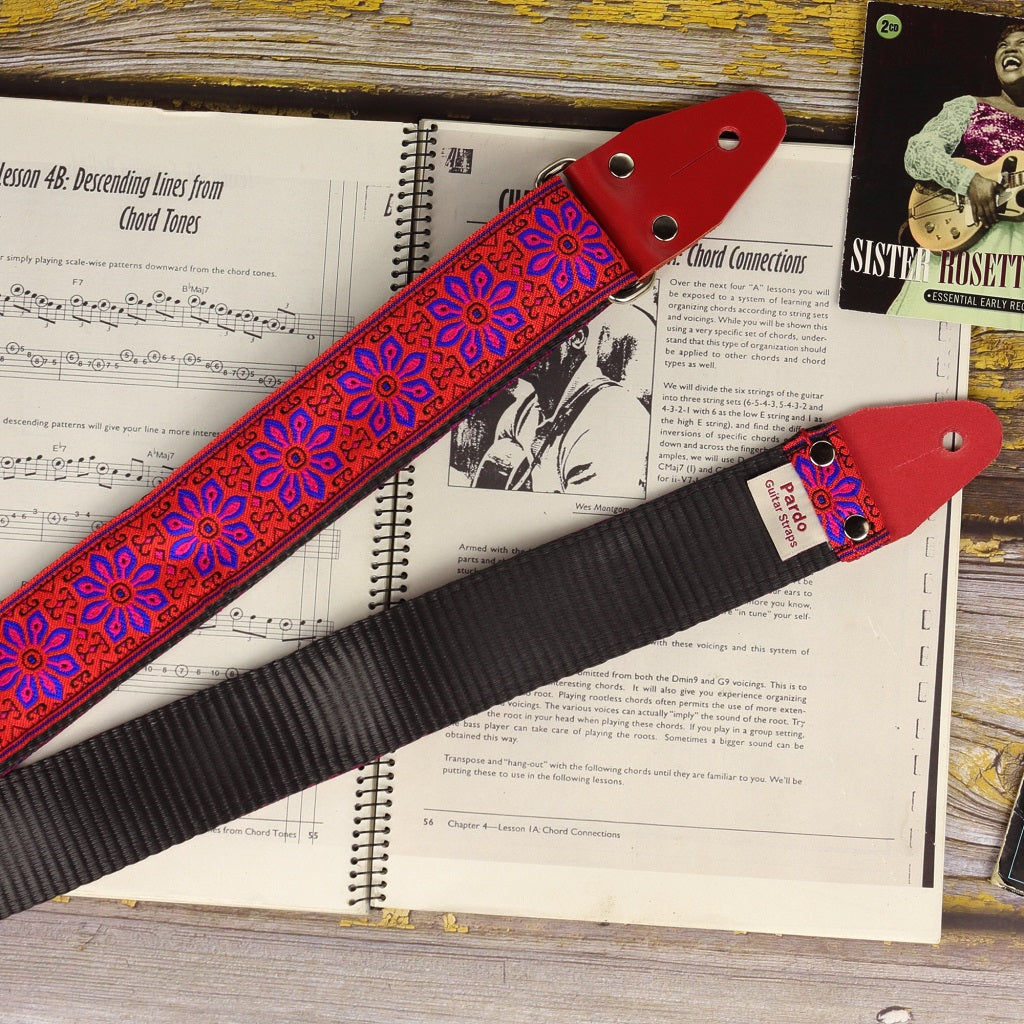 Seatbelt Guitar strap with floral pattern model Lily - Pardo Guitar Straps