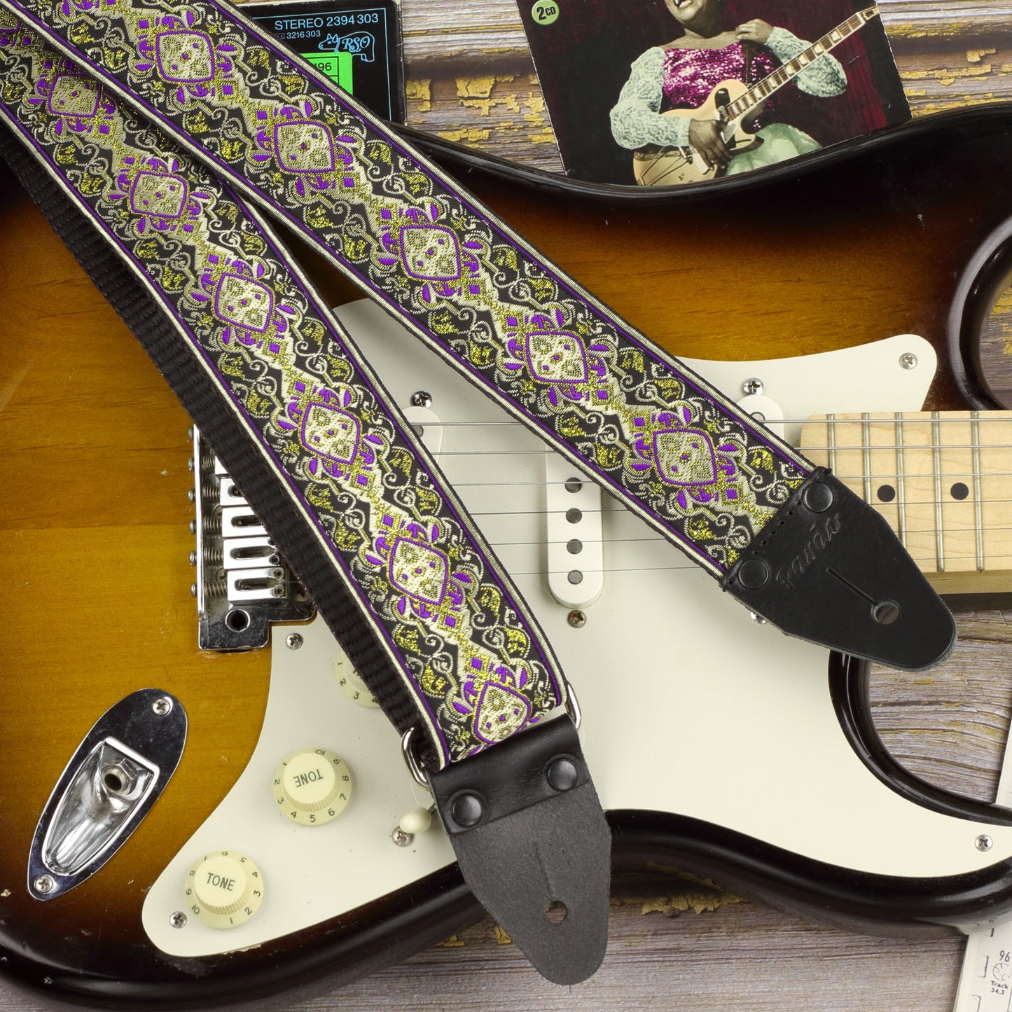 Guitar strap model Lilac Royal, psychedelic shapes