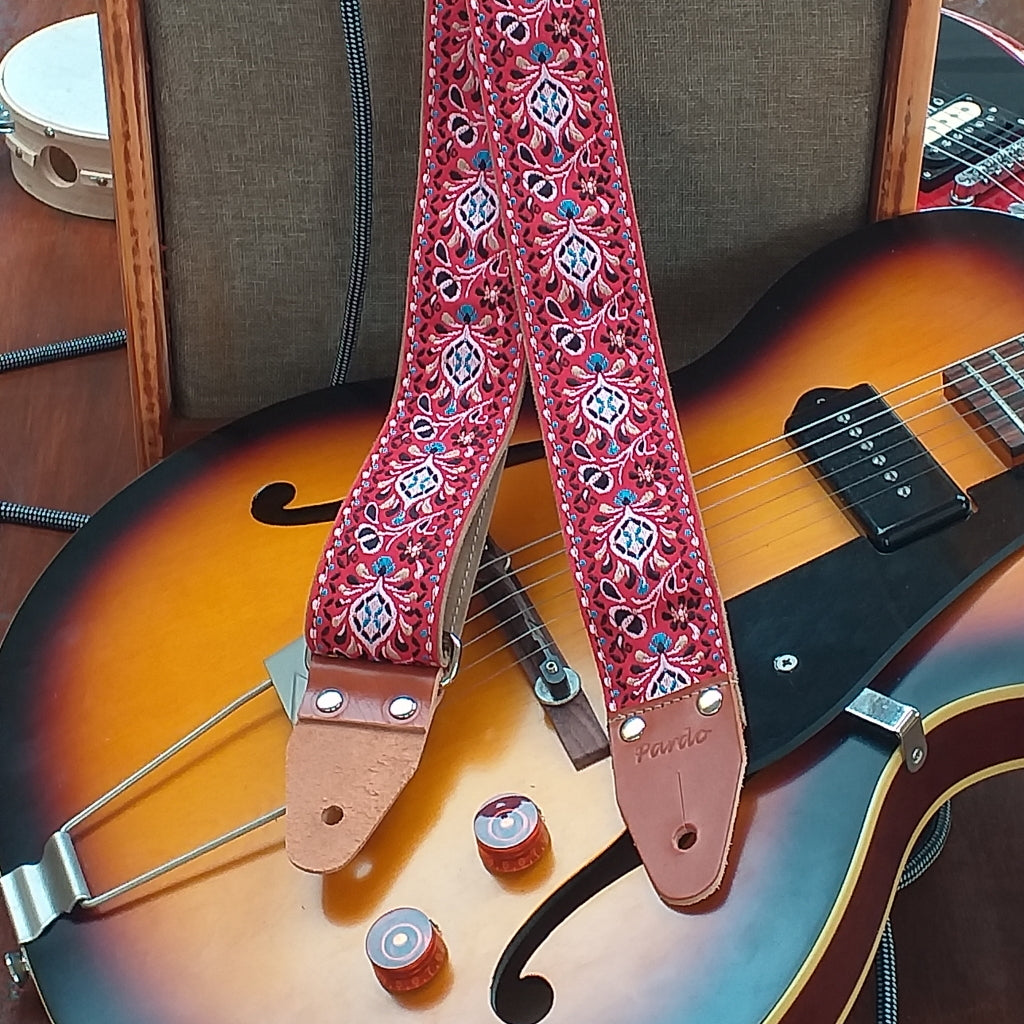 Extra long hippie guitar strap model Red Pheasant