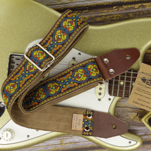 Model Glendale, celtic woven fabric; backing clear brown suede, End leather parts color dark brown, Metal hardware color Chrome