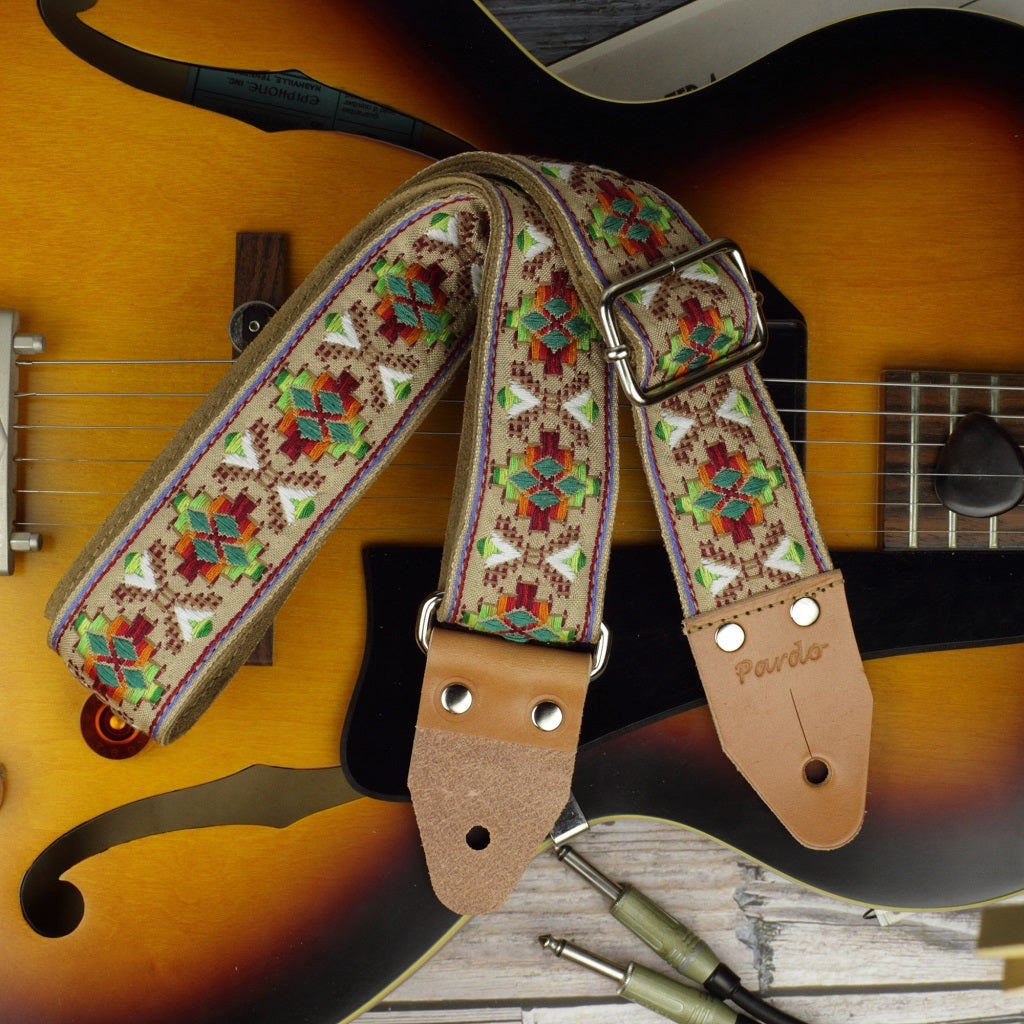 Brown indigenous guitar strap from Pardo Guitar Straps model Browncat