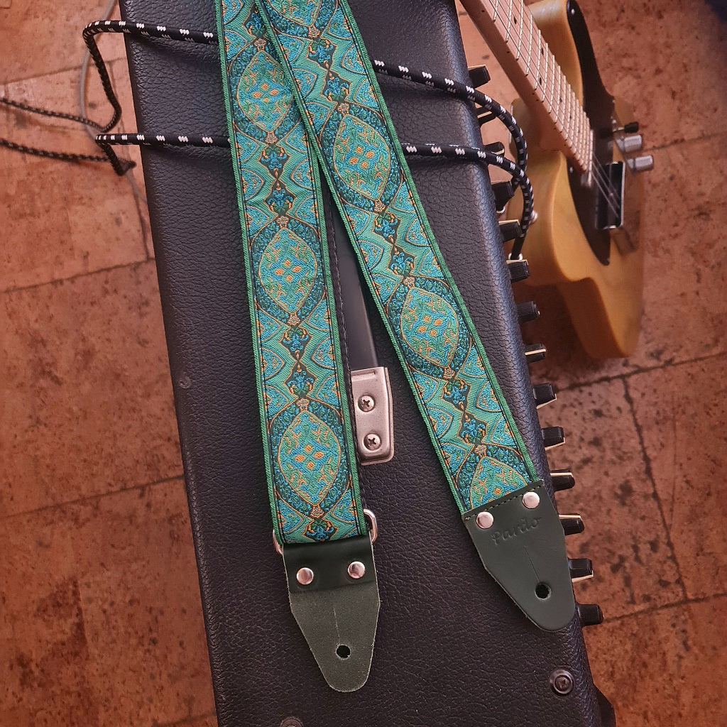 High quality Pardo guitar strap Green Mountain