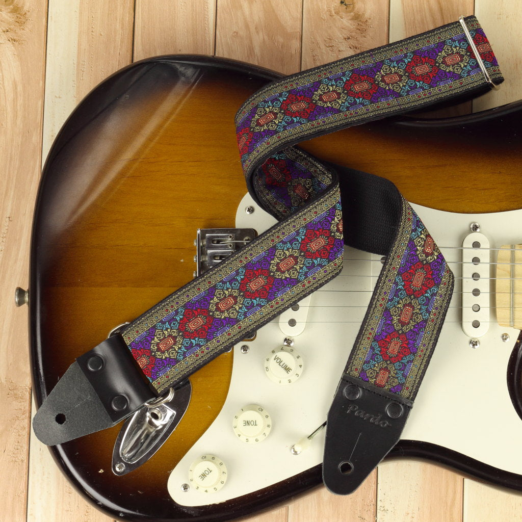 Hippie guitar strap vintage pattern lila