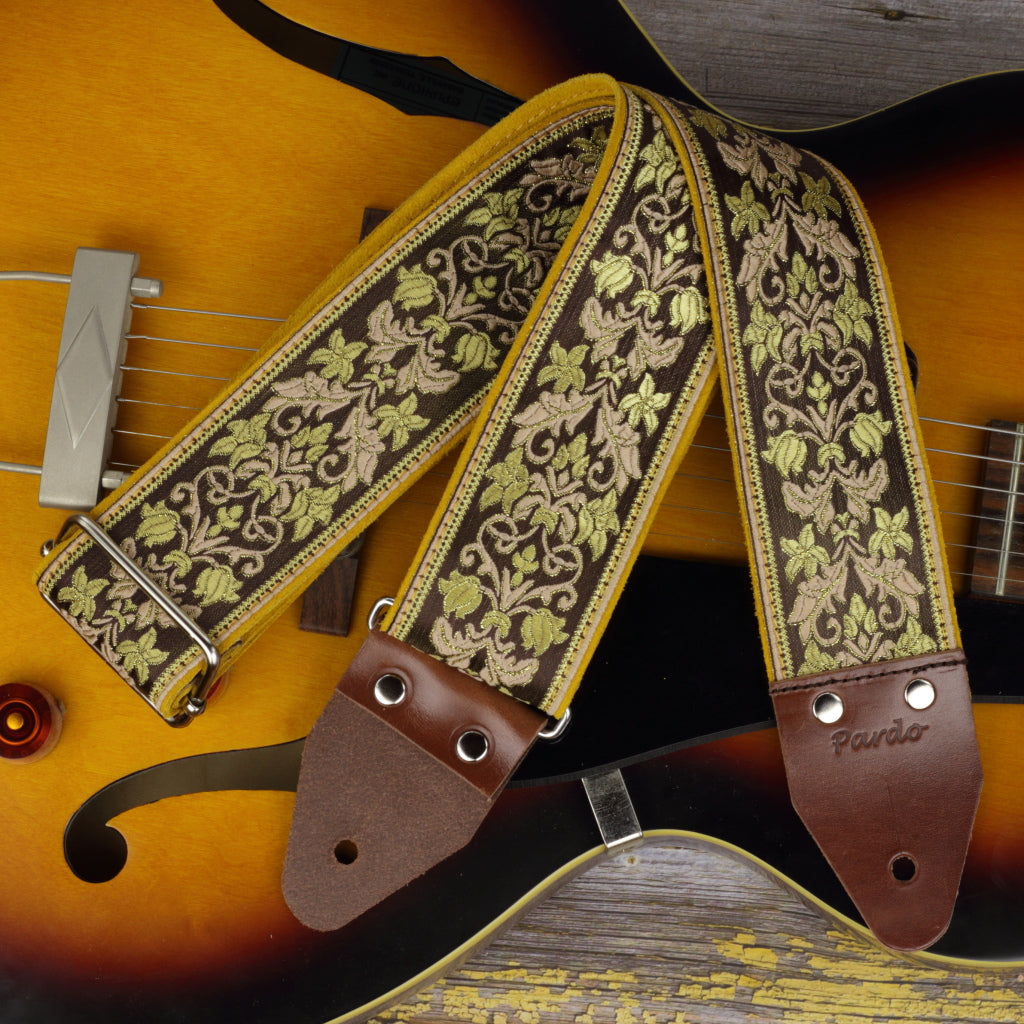 Pardo hippie wide brown guitar strap Brownbells