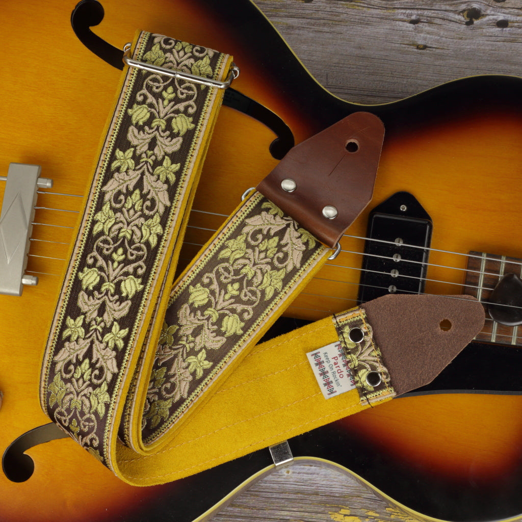 Pardo wide hippie guitar strap model Brownbells