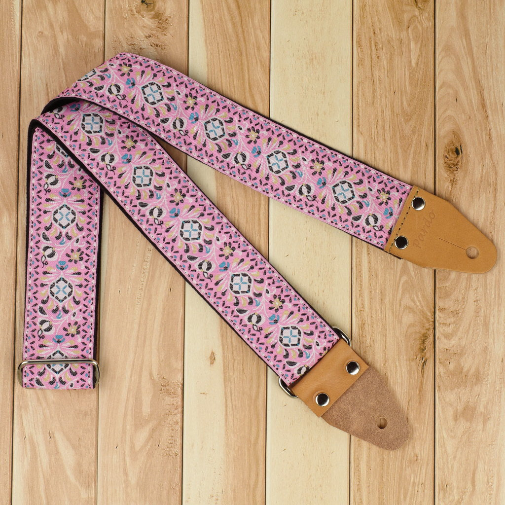 Pinky guitar strap