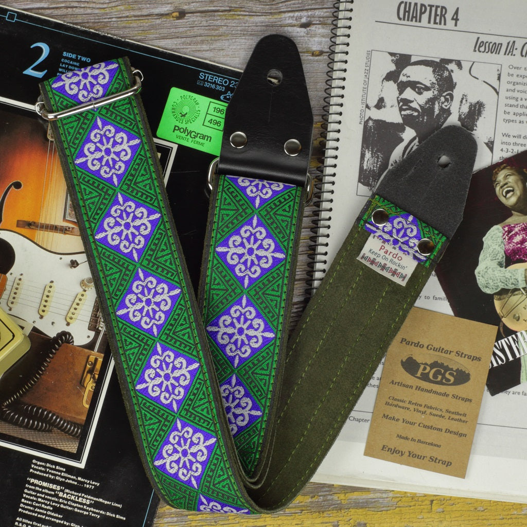 Retro guitar strap model Green Cross