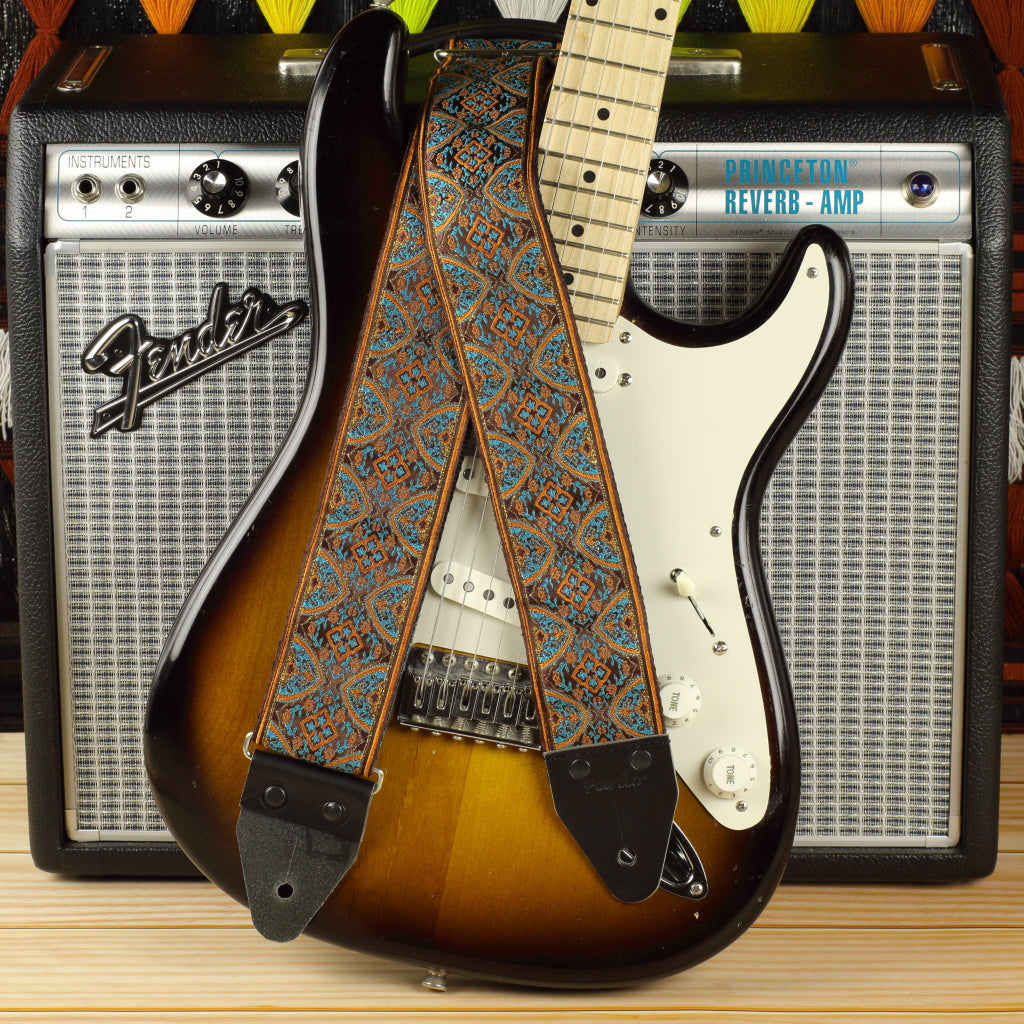 Wide electric and bass guitar strap model Doorways