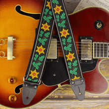 Strap for  electric guitar and bass with hippie cool aesthetics inspired in the 60s