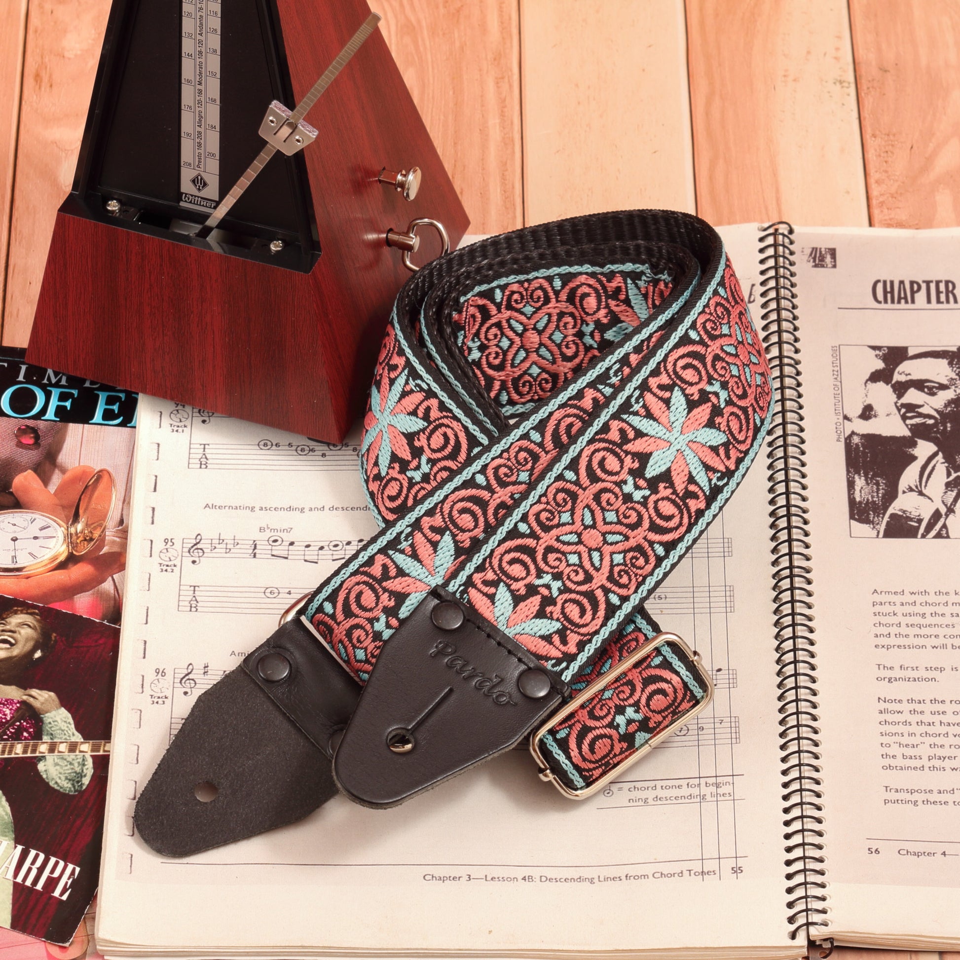 guitar strap for gigs and home use - star pattern 