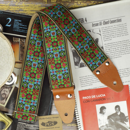 Hippie strap for guitar and bass green fabric with retro figures model Nash