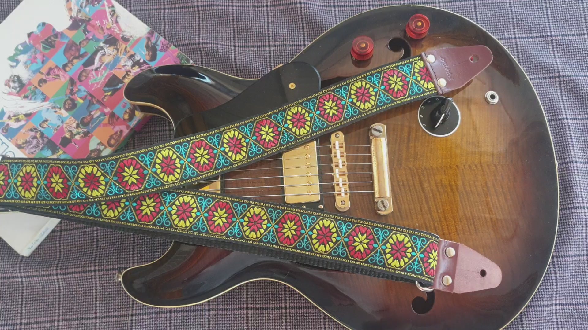 Pardo Floral guitar strap model Big Flow