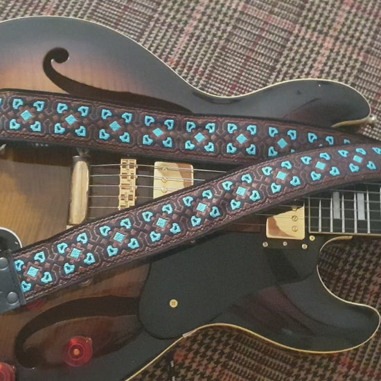 Embroidered guitar strap model montblau