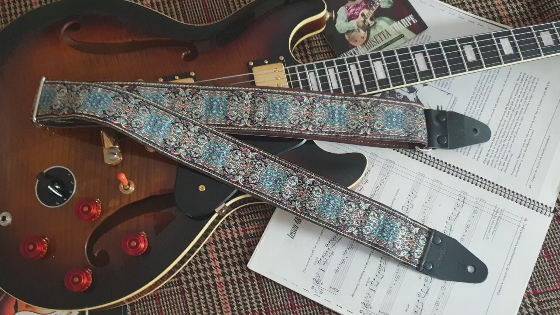 Blue psychedelic guitar strap hippie model Blue Garden - Pardo Guitar Straps