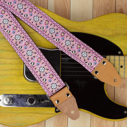 Vintage pink guitar strap